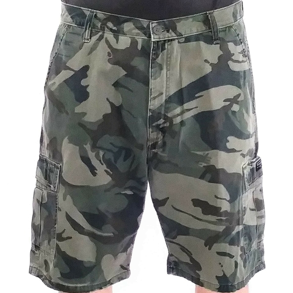 Other - Camo Cargo shorts 38